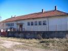 Училището в село Остър Камък Училището в село Остър Камък